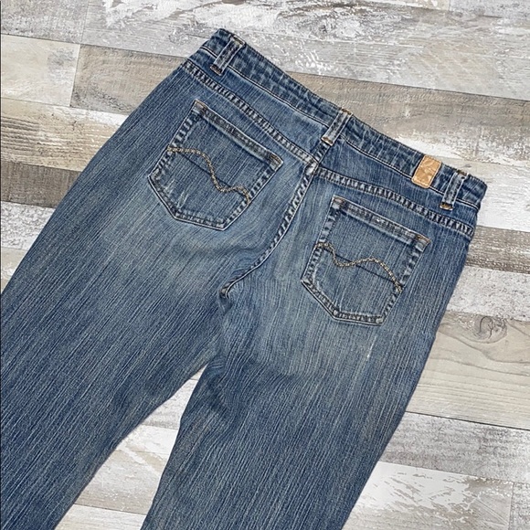 Women's Maurices Taylor Boot Distressed Jeans  5/6 - Picture 8 of 10